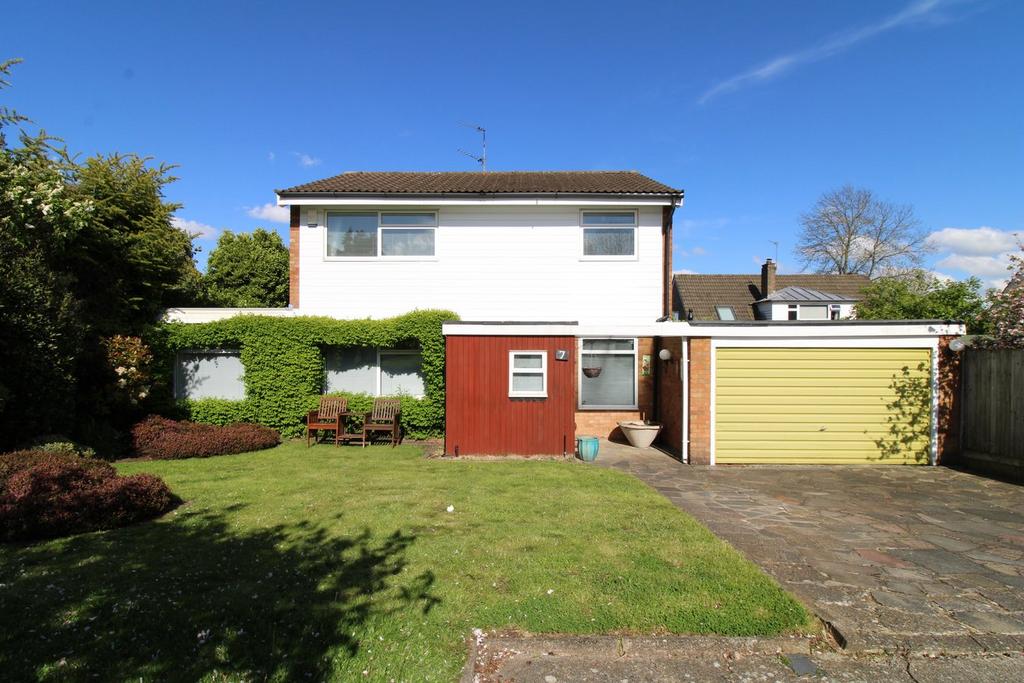 Knowlton Green, Bromley, BR2 3 bed detached house for sale £840,000