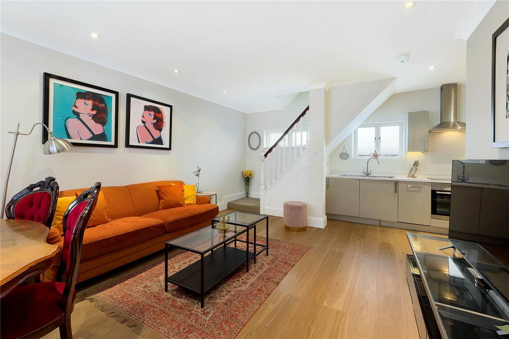 Mews - Reception