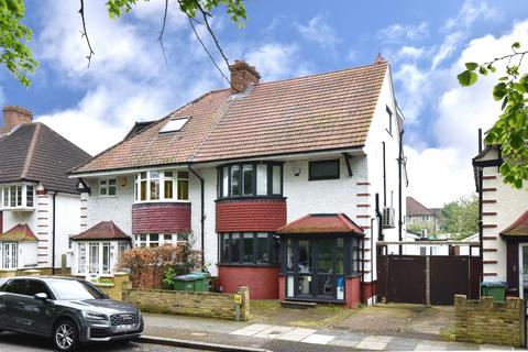 3 bedroom semi-detached house to rent, Canberra Road, Charlton, SE7