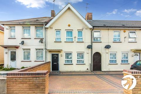 3 bedroom terraced house to rent, Ingoldsby Road, Gravesend, Kent, DA12