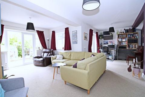 107 Monks Orchard Road, Beckenham, BR3 3BJ