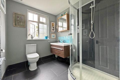 107 Monks Orchard Road, Beckenham, BR3 3BJ