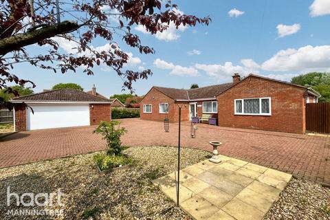 4 bedroom detached bungalow for sale, Mill Lane, Manningtree