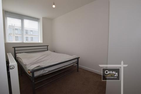 2 bedroom flat to rent, Isambard Brunel Road, PORTSMOUTH PO1