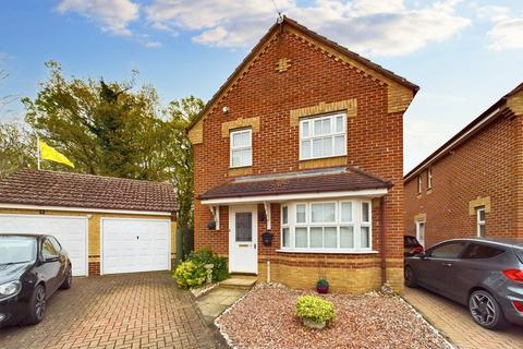 3 bedroom detached house for sale, Coltsfoot Way, Thetford