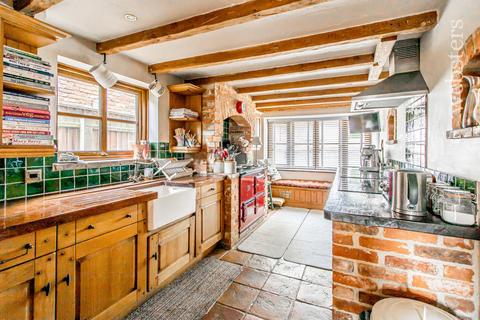 4 bedroom cottage for sale, The Street, Norwich NR10