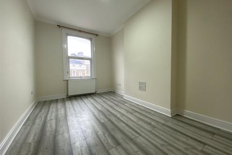 5 bedroom flat to rent, Brentford, Brentford TW8