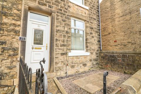 2 bedroom end of terrace house for sale, Queen Street, Glossop SK13