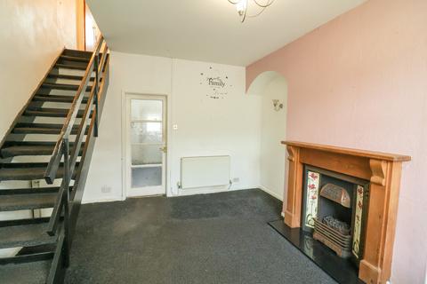 2 bedroom end of terrace house for sale, Queen Street, Glossop SK13