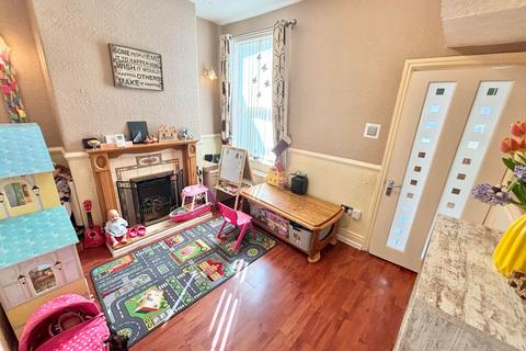 2 bedroom terraced house for sale, North Street, Fleetwood FY7