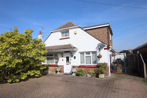 4 bedroom detached house for sale, Salisbury Road, Holland on Sea