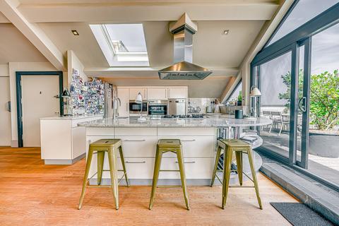 4 bedroom penthouse for sale, Leigh-on-sea SS9