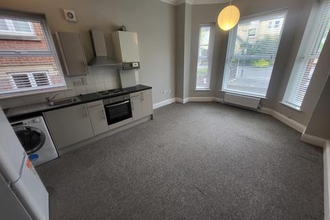 1 bedroom apartment to rent, Norwich Avenue West, Bournemouth