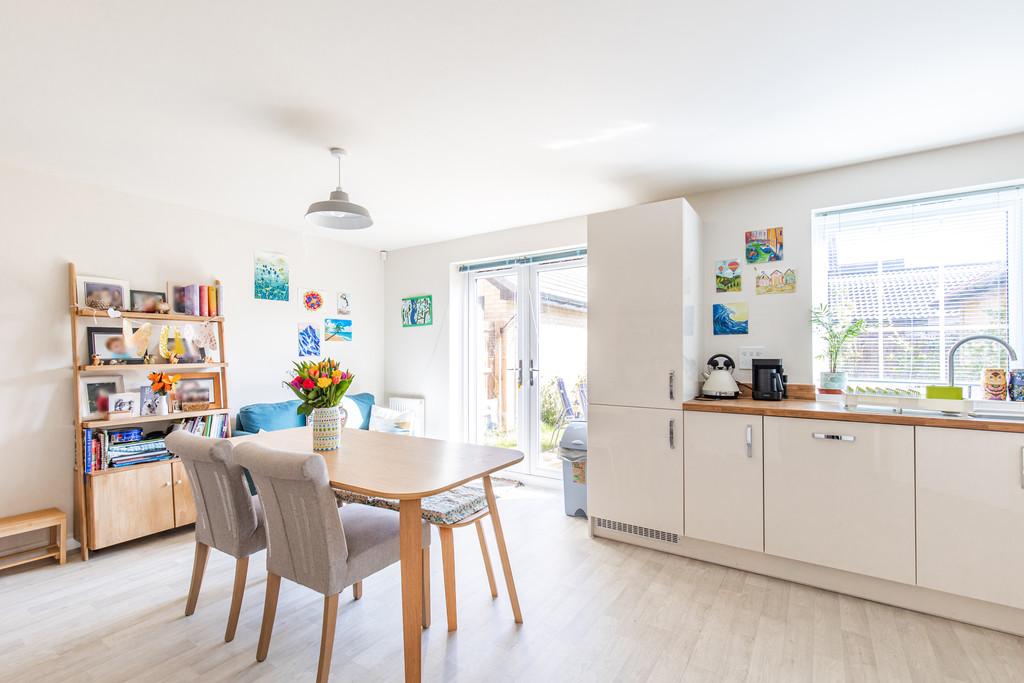 Poringland 4 bed detached house for sale £385,000