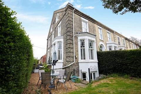 4 bedroom end of terrace house for sale, Norwich