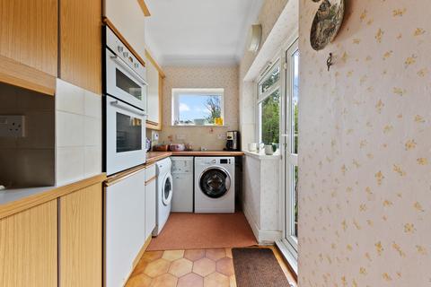 124 Onslow Gardens, Wallington, SM6 9QG