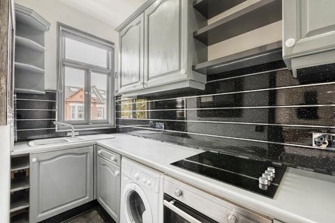 1 bedroom flat for sale, Hurlingham Road, Fulham