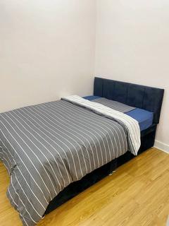 5 bedroom house share to rent, Kynance Gardens, Stanmore HA7
