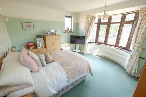 2 bedroom detached bungalow for sale, Sandhurst Road, Orpington