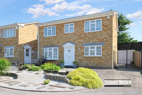 4 bedroom detached house for sale, Dorado Gardens, Orpington