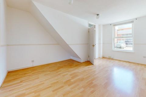 3 bedroom terraced house to rent, Granville Street, Cheltenham