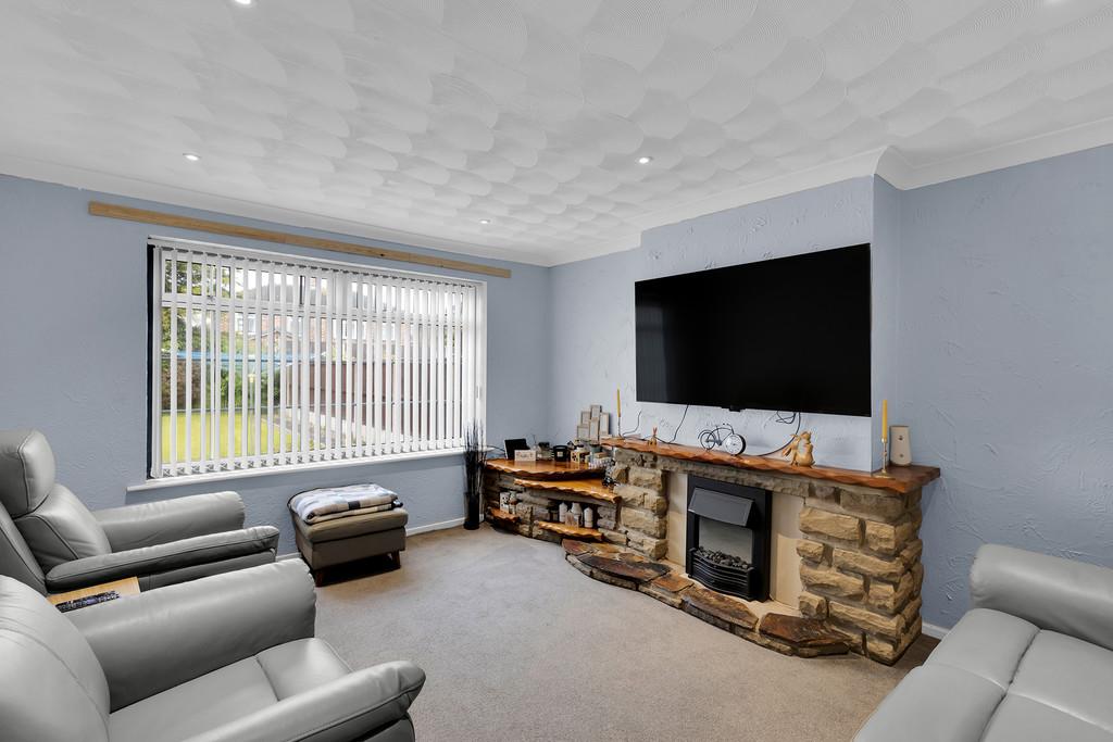Lingfield Drive, Crewe 3 bed semidetached bungalow for sale £200,000