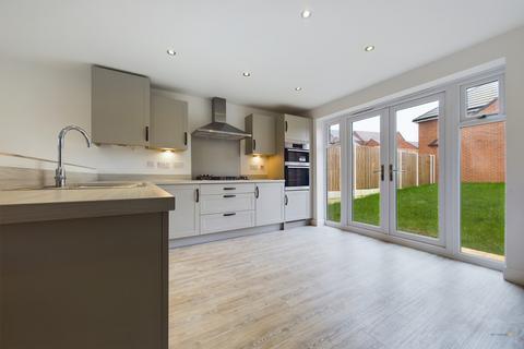 4 bedroom detached house for sale, Dowling Road, Uttoxeter