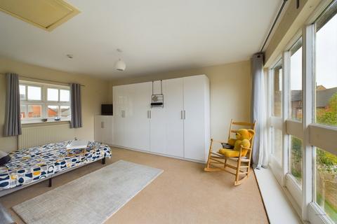 Hemlocks Barn Chestnut Drive, Burton-on-trent, DE13 0UA