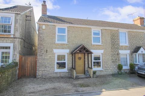 4 bedroom cottage to rent, The Hyde, Swindon SN5