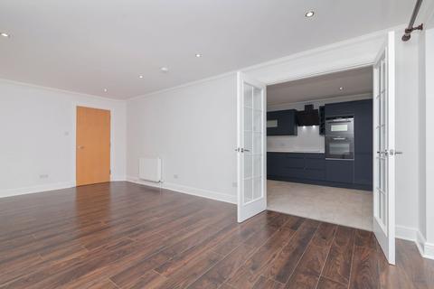 3 bedroom apartment to rent, Millbrae Road, Glasgow