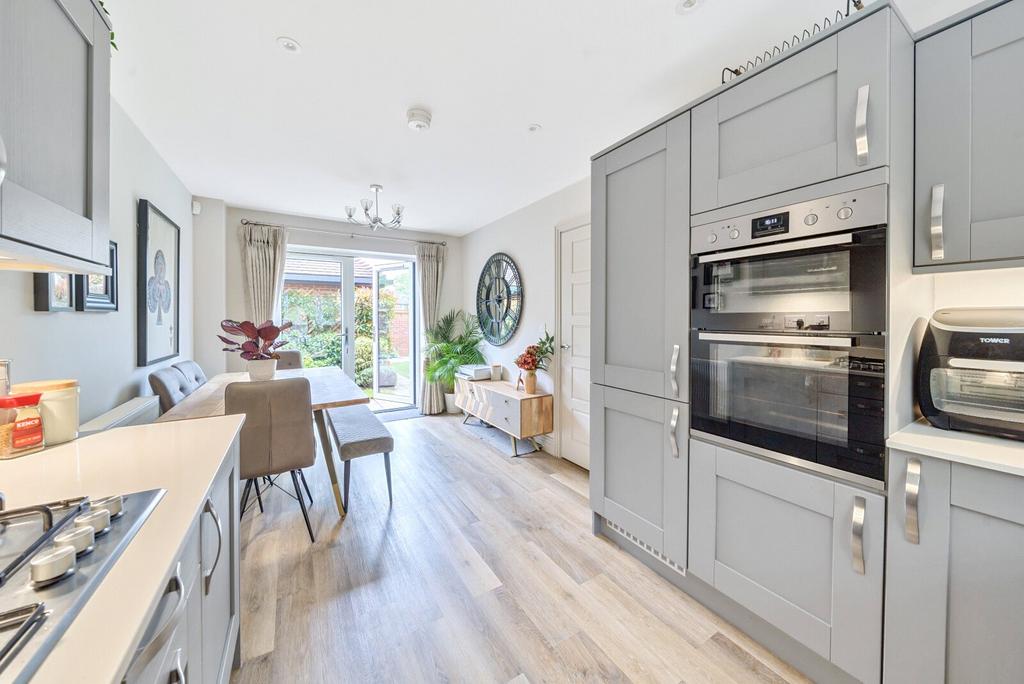 Kitchen/Dining
