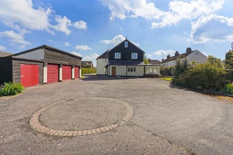 4 bedroom detached house for sale, Roydon