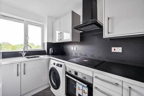 1 bedroom flat for sale, Connell Court, New Cross, London, SE14