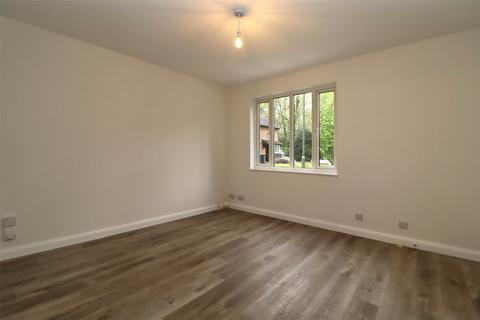 1 bedroom maisonette for sale, Knaphill, Woking GU21