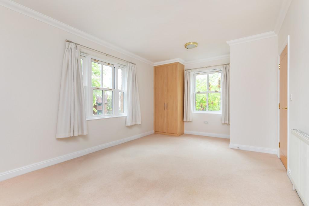 Belgarum - 11 The Firs, Stockbridge Road SO22 6 BD-
