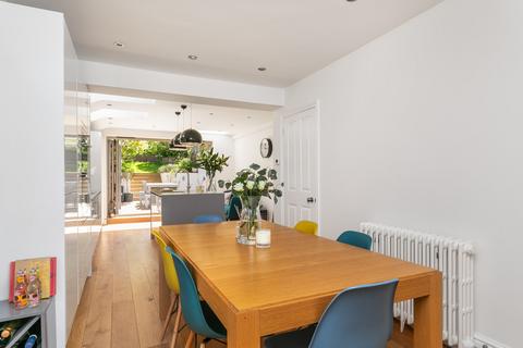 10 Elm Road, Winchester, SO22 5AG