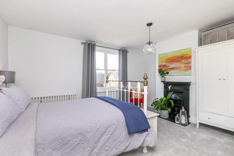 10 Elm Road, Winchester, SO22 5AG