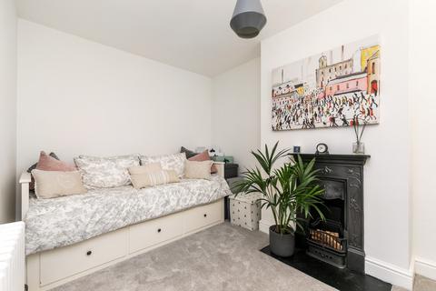 10 Elm Road, Winchester, SO22 5AG