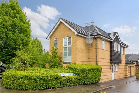1 Stanley Close, Eltham, London, SE9 2BA