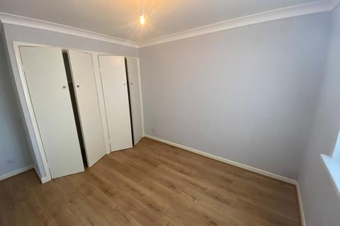 2 bedroom ground floor flat to rent, Kestrel Close, Blackburn