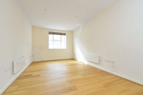 2 bedroom flat for sale, Bromyard Avenue, Ealing, London, W3