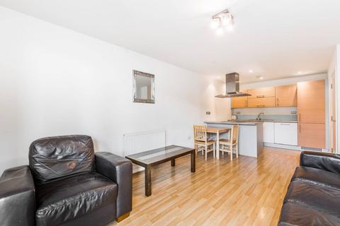 2 bedroom flat to rent, High Street, Stratford, London, E15