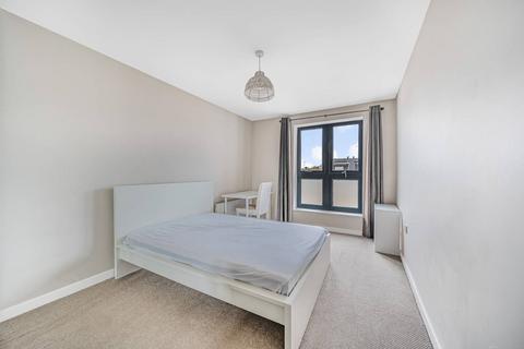 2 bedroom flat for sale, Garratt Lane, Tooting Broadway, London, SW17