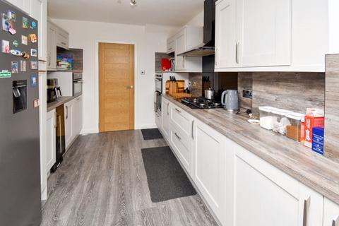 67 Arden Grove, Kilsyth, Glasgow, G65 9LZ