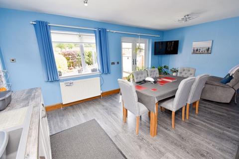 67 Arden Grove, Kilsyth, Glasgow, G65 9LZ