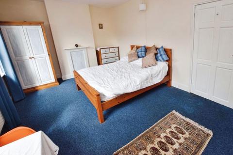 43 Manston Road, Exeter, EX1 2QA