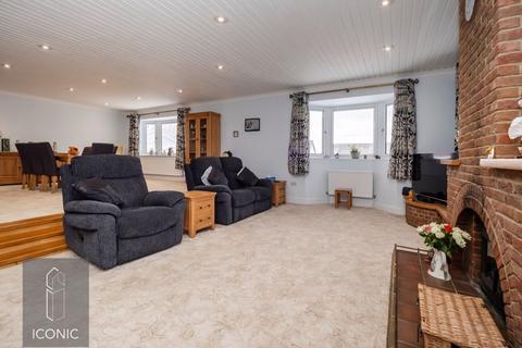 3 bedroom detached bungalow for sale, Beccles Road, Fritton, Great Yarmouth