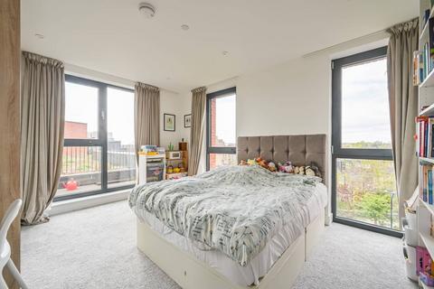 2 bedroom flat for sale, FOX LANE, N13, Southgate, LONDON, N13