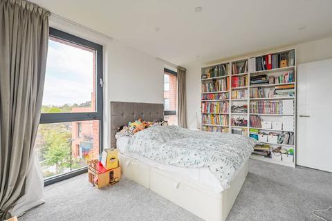 2 bedroom flat for sale, FOX LANE, N13, Southgate, LONDON, N13