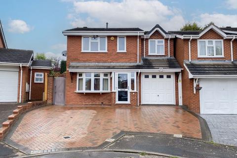 4 bedroom detached house for sale, Fawley Close, Willenhall